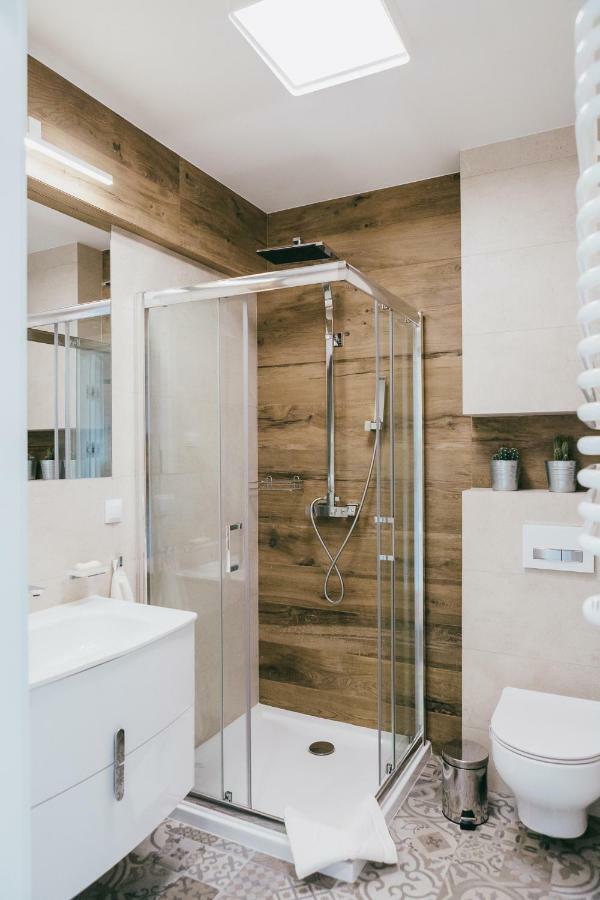 Eight Lux View In Old Town And Free Parking Apartment Krakow Luaran gambar