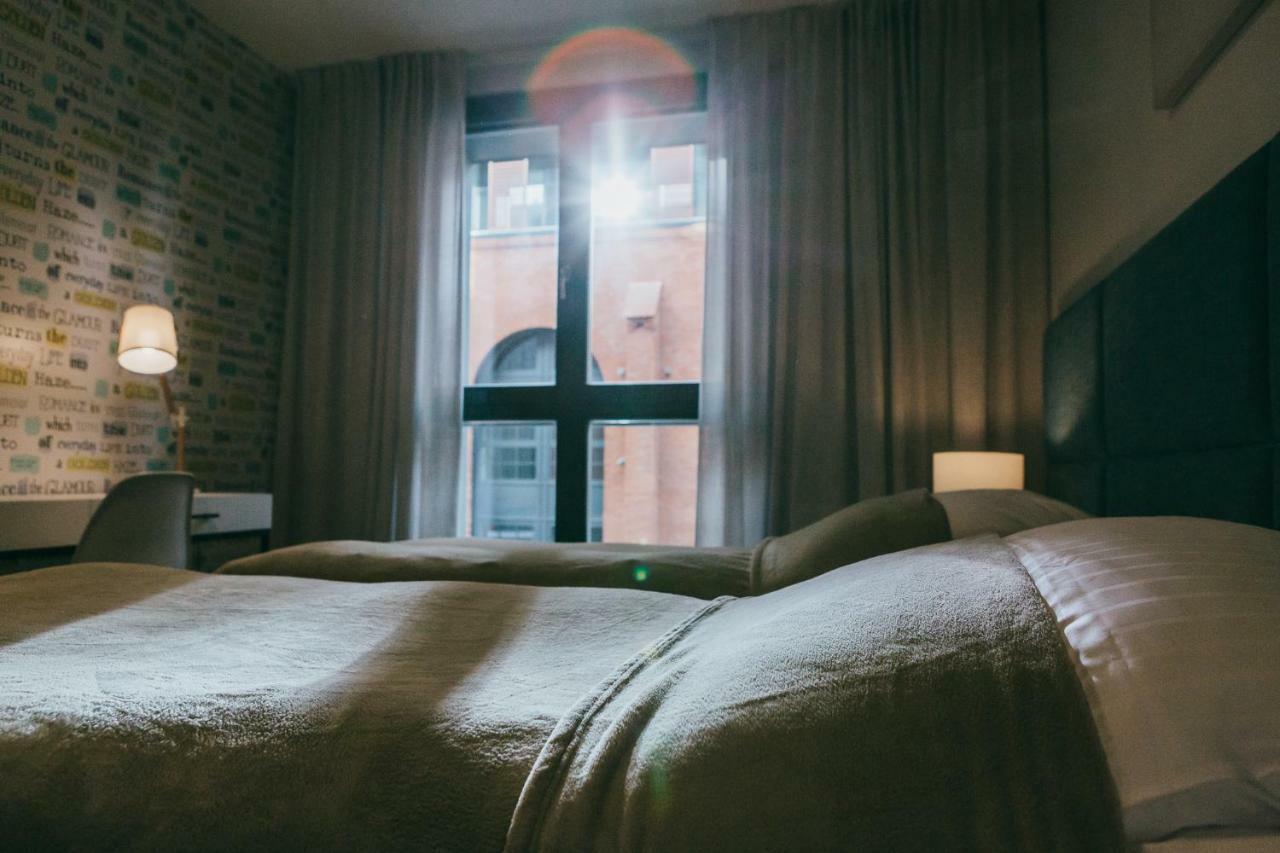 Eight Lux View In Old Town And Free Parking Apartment Krakow Luaran gambar
